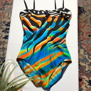 “SUNFLAIR”  underwire sz14 NEW-great colors